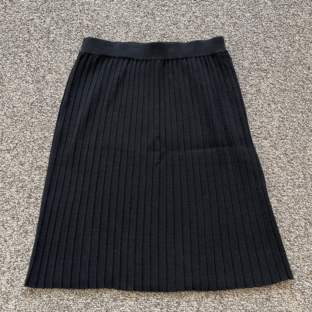 St John Evening Knit Black Pleated Skirt 4